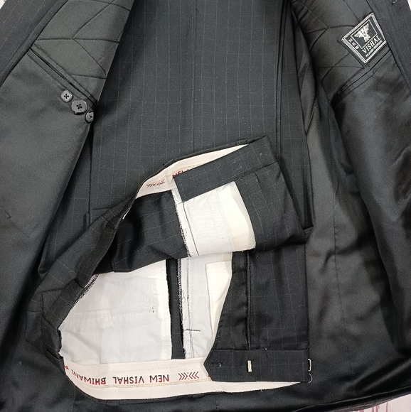 Men's 2 piece suit - Picture 6 of 7